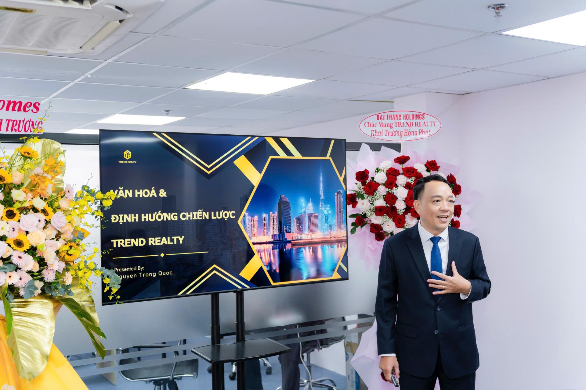 Phần trình bày của Cố vấn cấp cao HĐQT kiêm Phó TGĐ Vận hành về Văn hóa & Định hướng chiến lược Cty